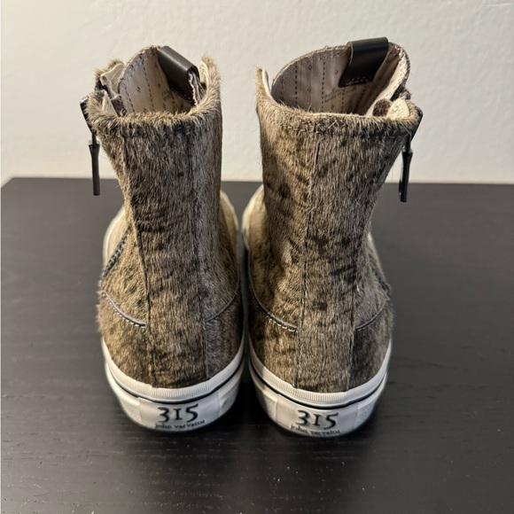 John Varvatos Rare Calfskin Leather High Top Studded Sneaker Size 7 New - Picture 2 of 6